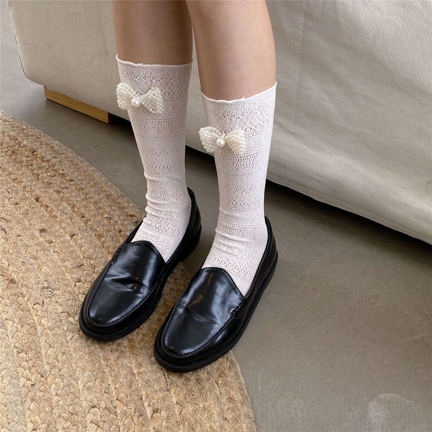 Pearl Bow Tie Lace Socks